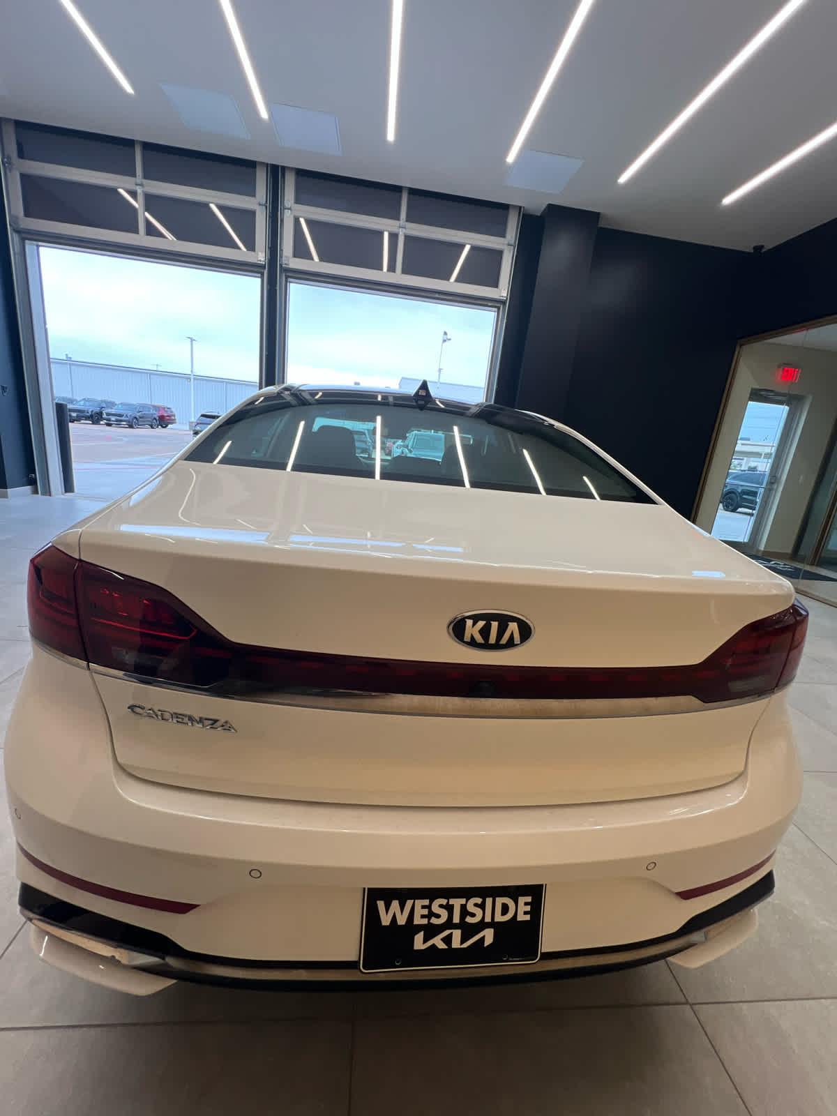 2020 Kia Cadenza Limited Sedan