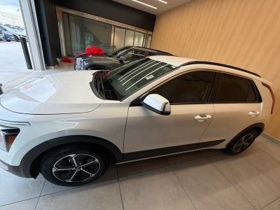 2023 Kia Niro EX FWD