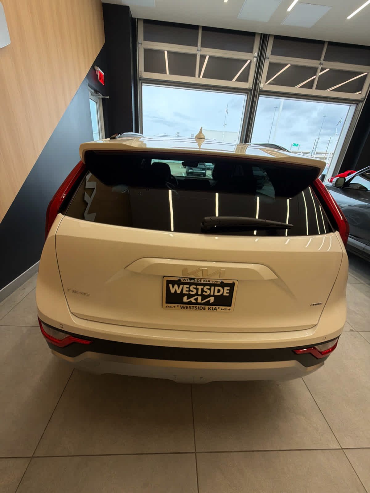 2023 Kia Niro EX FWD