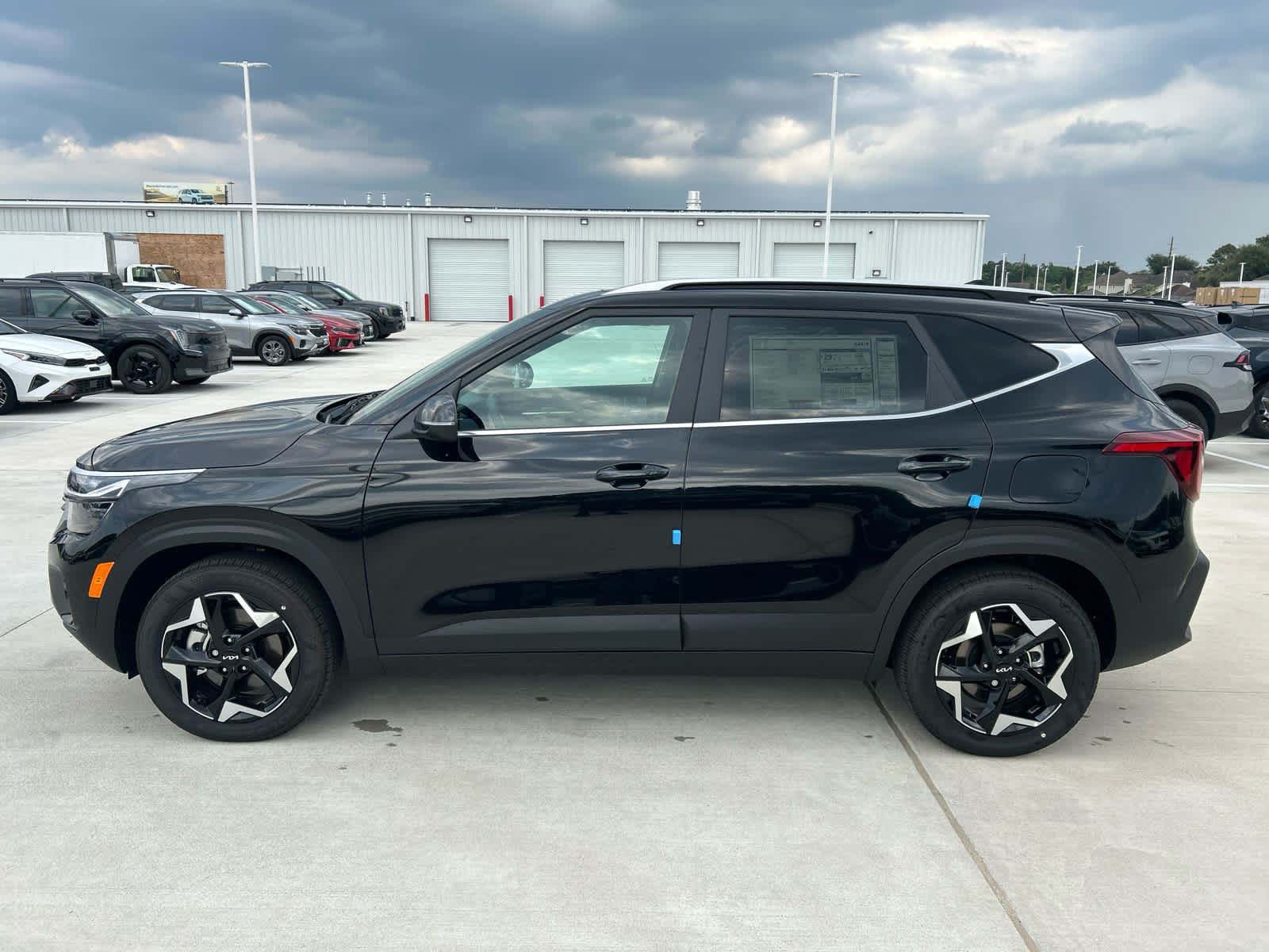 2025 Kia Seltos EX IVT AWD