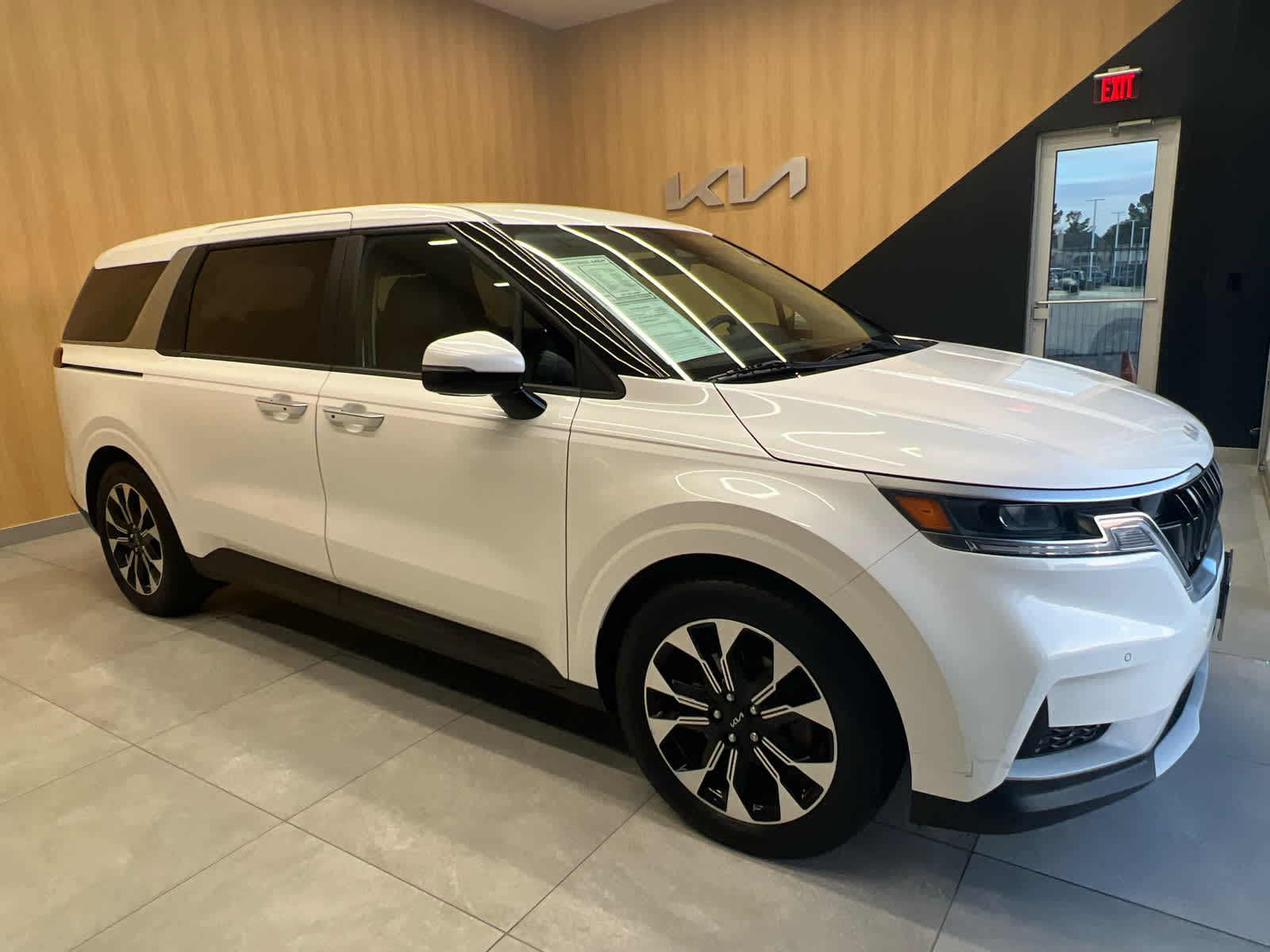 2022 Kia Carnival EX FWD