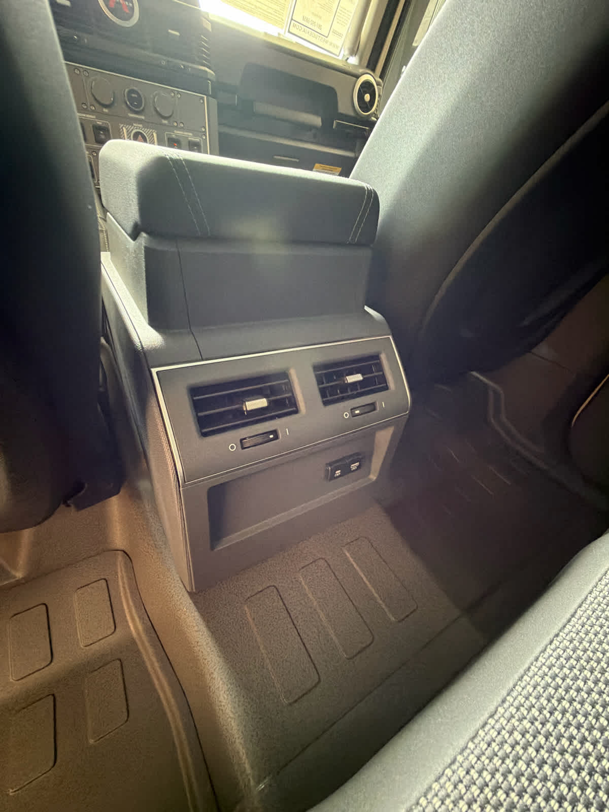 2025 INEOS Grenadier Station Fieldmaster Edition 4x4