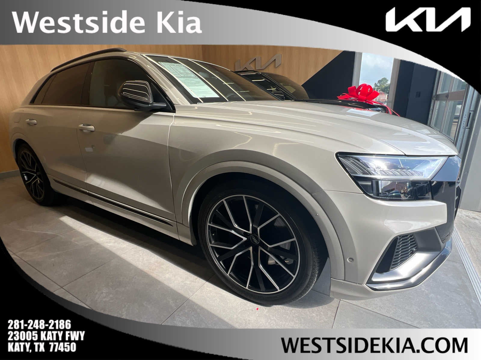 2023 Audi SQ8 Prestige's photo