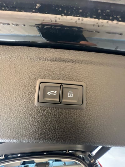 2022 Audi Q5 S line Premium Plus 55 TFSI e quattro