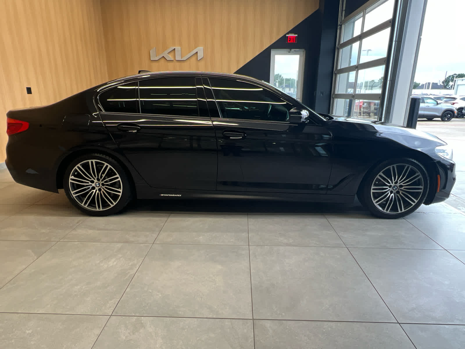 2019 BMW 5 Series 530i Sedan