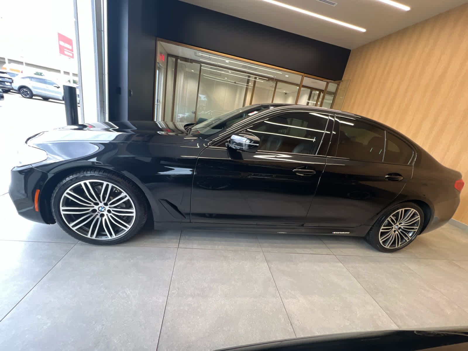 2019 BMW 5 Series 530i Sedan