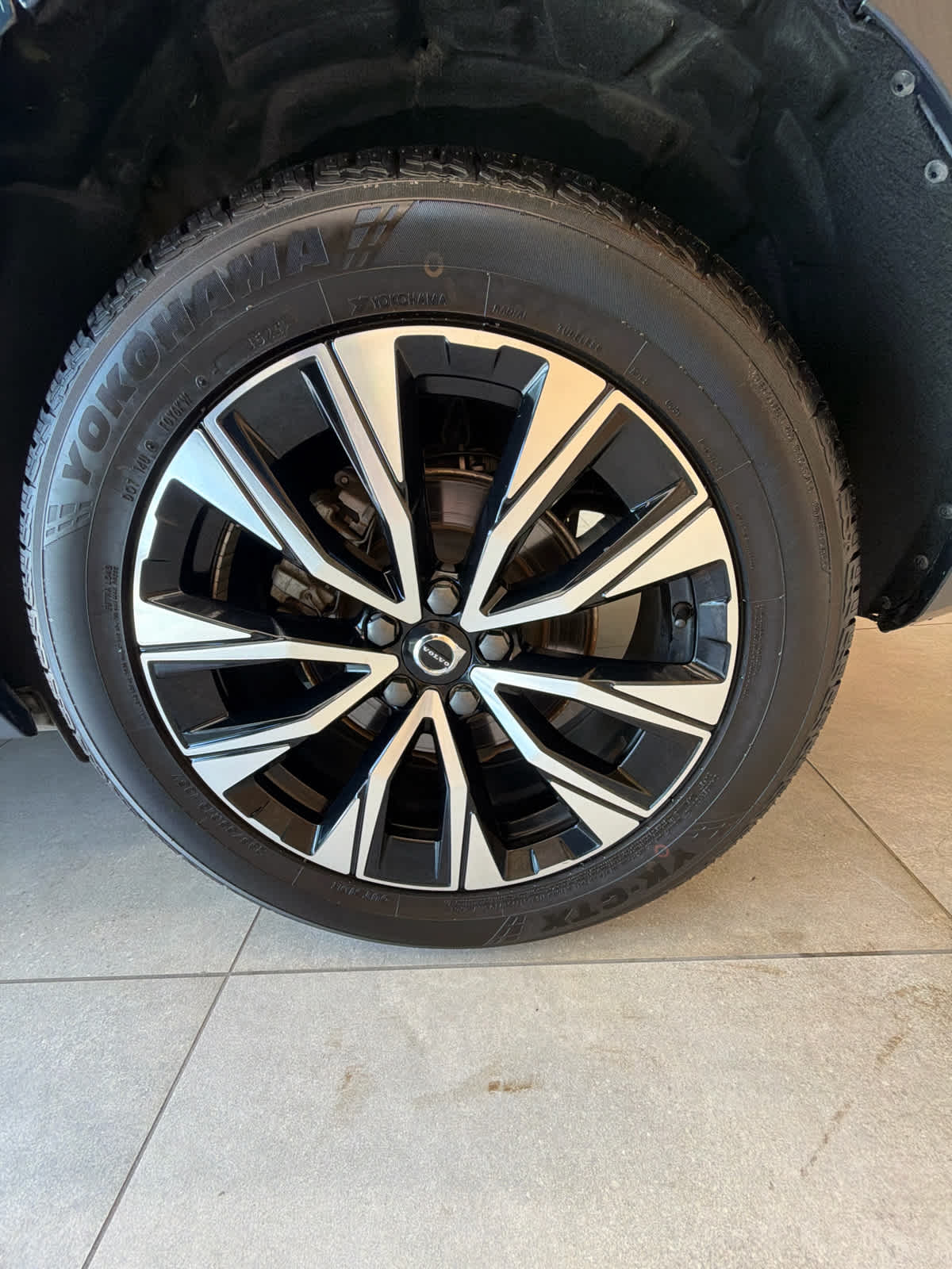 2023 Volvo XC60 B5 FWD Core