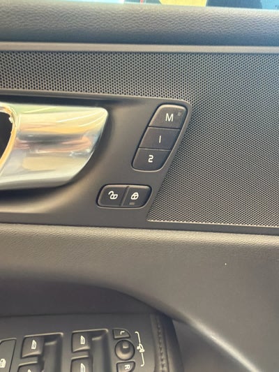 2023 Volvo XC60 B5 FWD Core