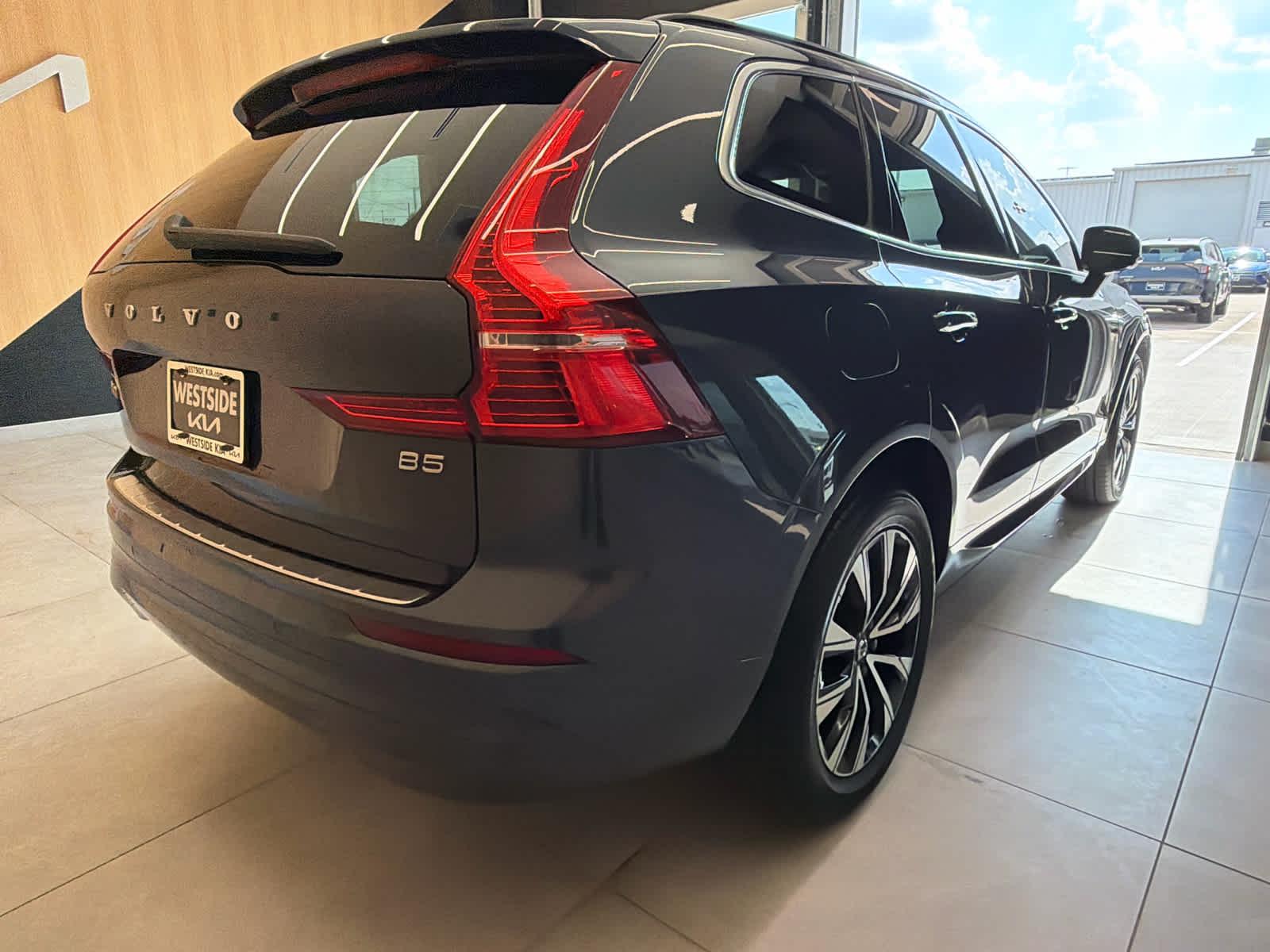 2023 Volvo XC60 B5 FWD Core