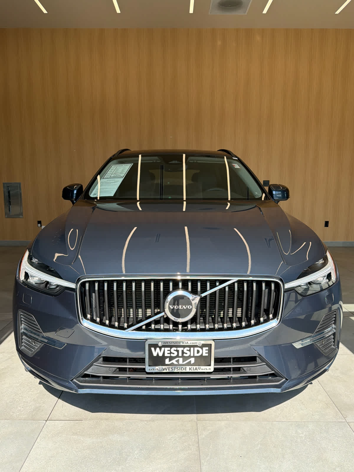 2023 Volvo XC60 B5 FWD Core