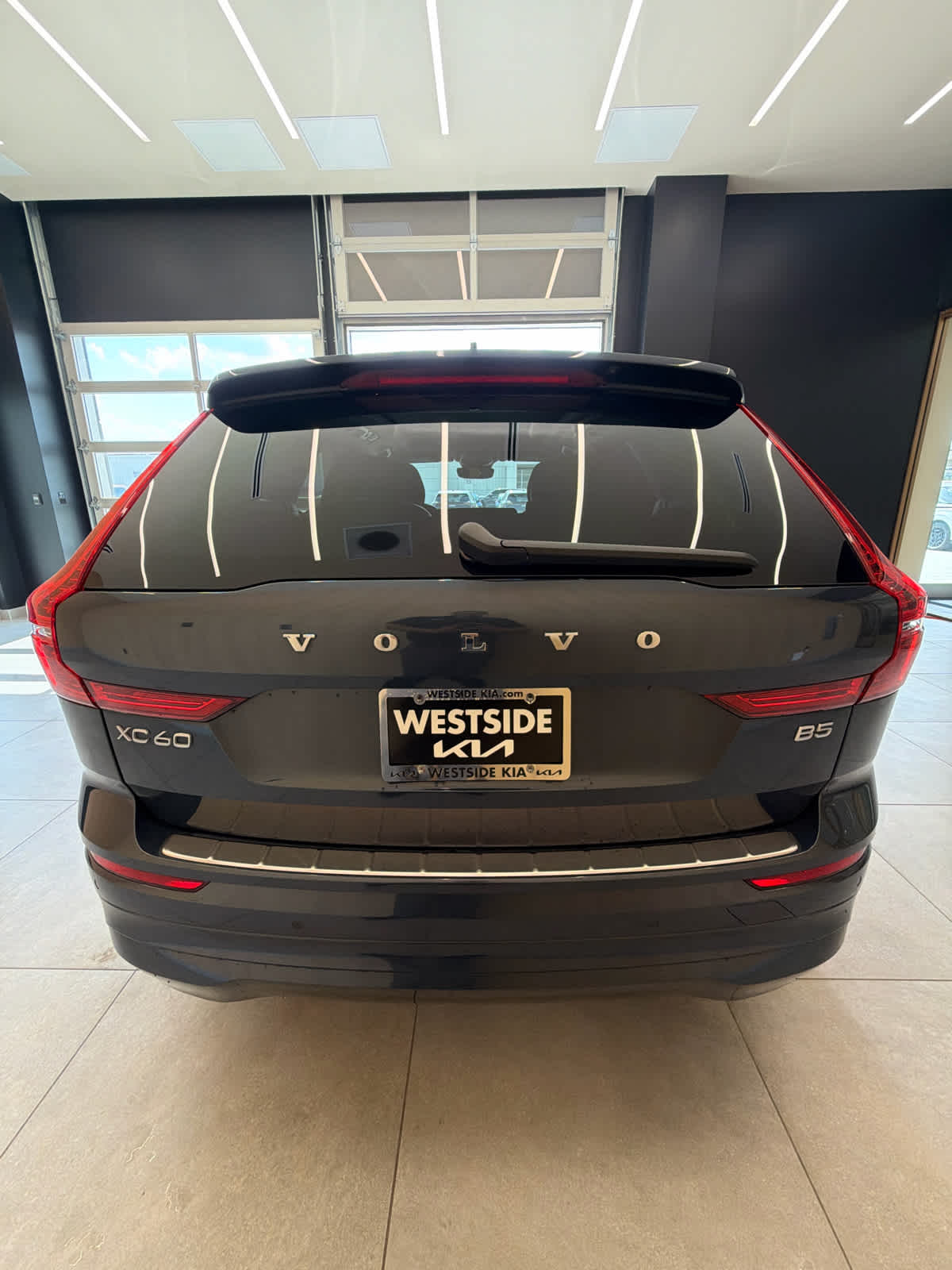 2023 Volvo XC60 B5 FWD Core
